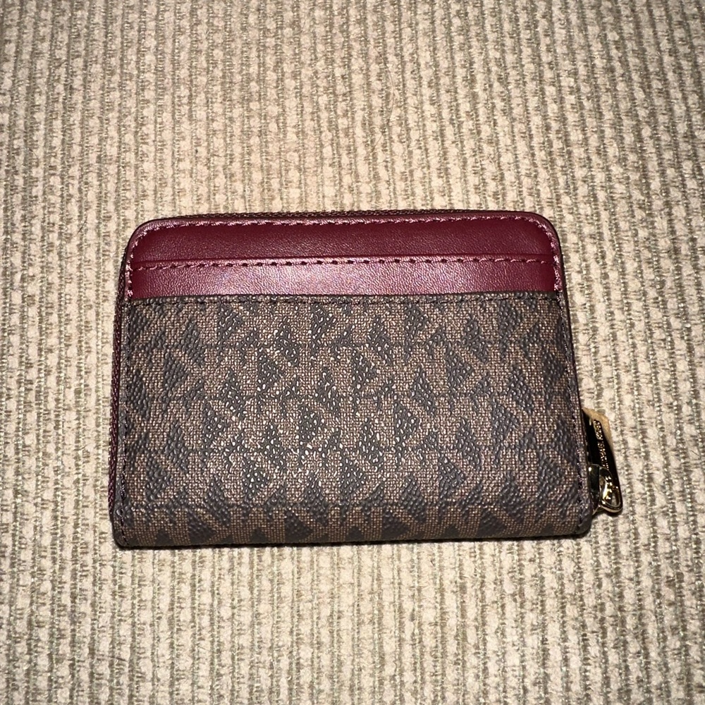 Michael Kors Mercer Medium Messenger With Strap and Card Case Wallet Merlot - Picture 8 of 8